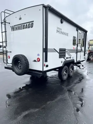 2022 Winnebago MICRO MINNIE 2108DS photo 5