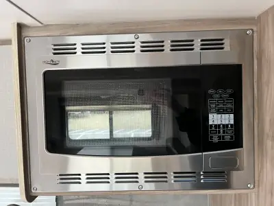 2022 Winnebago MICRO MINNIE 2108DS photo 18