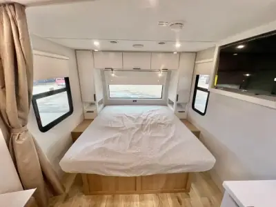 2026 Winnebago Thrive 18FBS photo 33