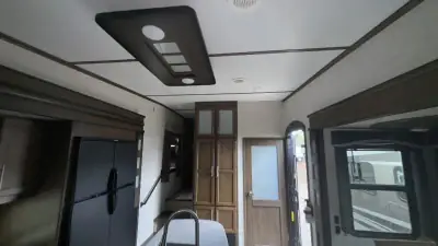 2019 Keystone Cougar Fifth Wheel 361RLW photo 38