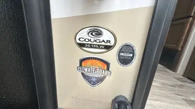 2019 Keystone Cougar Fifth Wheel 361RLW photo 9