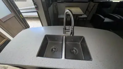 2019 Keystone Cougar Fifth Wheel 361RLW photo 30