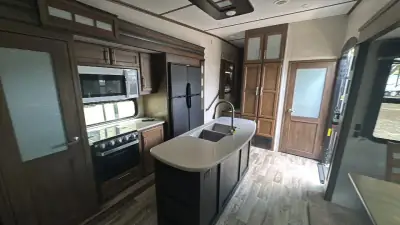 2019 Keystone Cougar Fifth Wheel 361RLW photo 14