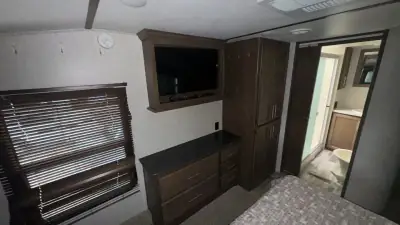 2019 Keystone Cougar Fifth Wheel 361RLW photo 24