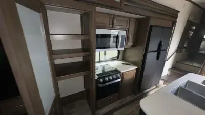 2019 Keystone Cougar Fifth Wheel 361RLW photo 34