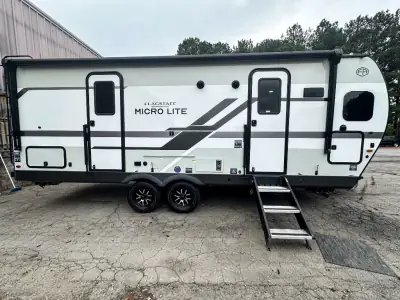 2026 Forest River Flagstaff Micro Lite 25FKB photo 4