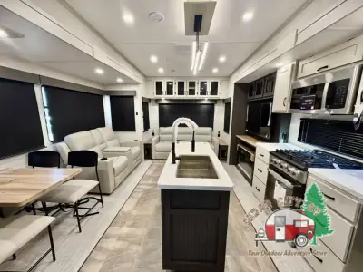 2026 Coachmen Brookstone 290RL photo 16