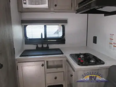2027 Sunset Park Sun Lite 13MJ photo 5