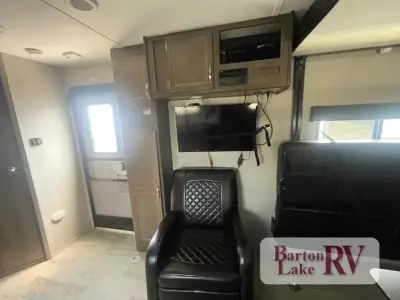 2018 Dutchmen Rubicon XLT 203XLT photo 12