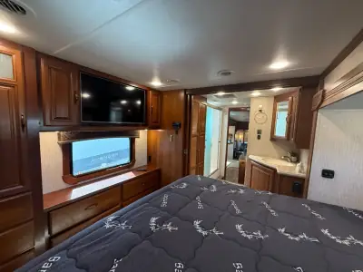 2016 Redwood Redwood 36FB photo 40