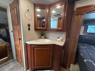 2016 Redwood Redwood 36FB photo 23