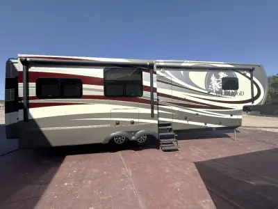 2016 Redwood Redwood 36FB photo 3