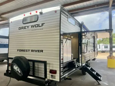 2027 Forest River Cherokee Grey Wolf 29TE photo 3