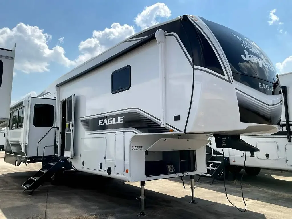 2026 Jayco Eagle 321RSTS exterior