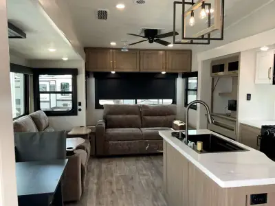 2026 Jayco Eagle 321RSTS photo 14