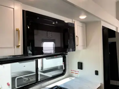 2026 Jayco Eagle 321RSTS photo 25