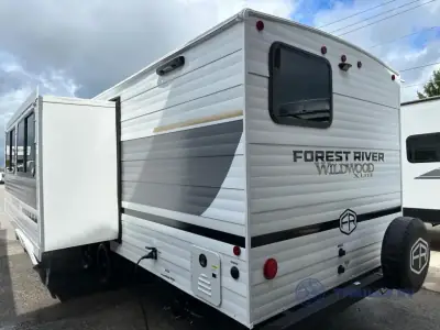 2026 Forest River Wildwood X-Lite 263BHXL photo 5
