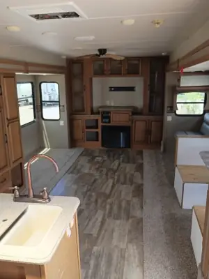 2015 Palomino Puma Park Trailer 39-FKS photo 13