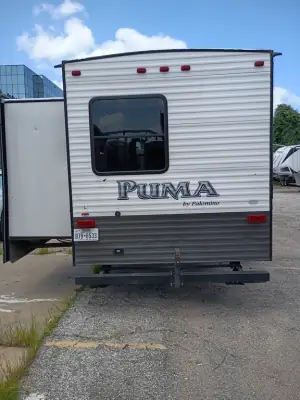 2015 Palomino Puma Park Trailer 39-FKS photo 17
