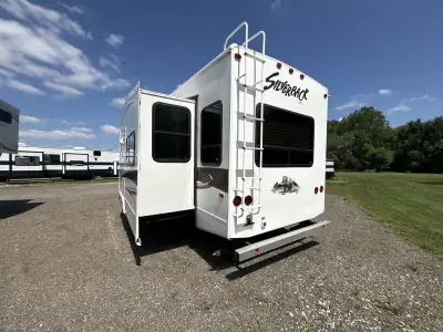 2012 Forest River Cedar Creek SILVERBACK 29RL photo 2