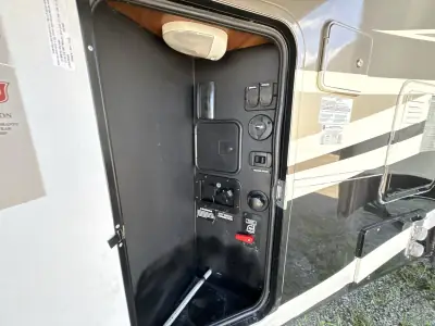 2015 Thor REDWOOD 38FL photo 35