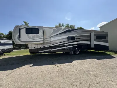 2015 Thor REDWOOD 38FL photo 7