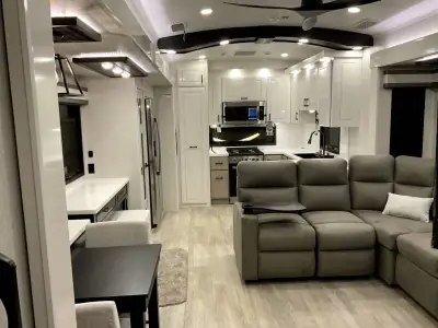 2026 Jayco Pinnacle 38FBRK photo 25