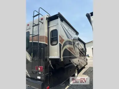2015 Thor Motor Coach Four Winds Super C 35SK photo 60