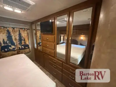 2015 Thor Motor Coach Four Winds Super C 35SK photo 33