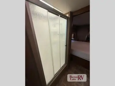 2015 Thor Motor Coach Four Winds Super C 35SK photo 28