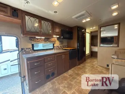 2015 Thor Motor Coach Four Winds Super C 35SK photo 12