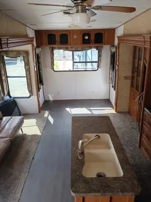 2010 Forest River Sandpiper 356RL photo 16