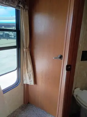 2010 Forest River Sandpiper 356RL photo 11