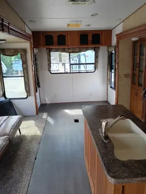 2010 Forest River Sandpiper 356RL photo 5