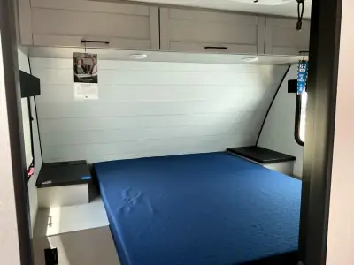 2026 Jayco Jay Feather 29BHB photo 21