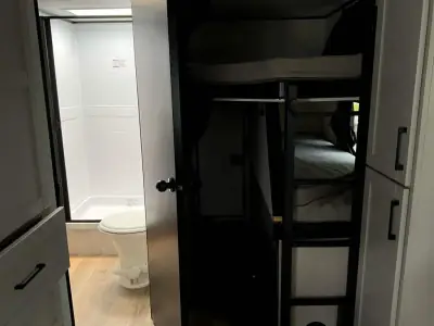 2026 Jayco Jay Feather 29BHB photo 24