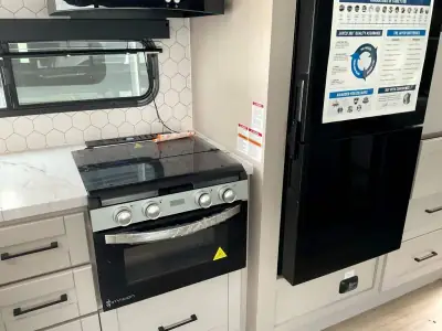 2026 Jayco Jay Feather 29BHB photo 13