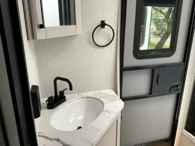 2026 Jayco Jay Feather 29BHB photo 27