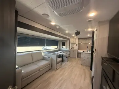 2027 Coachmen Catalina Legacy Edition 273DBHCK photo 58
