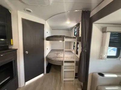 2027 Coachmen Catalina Legacy Edition 273DBHCK photo 42