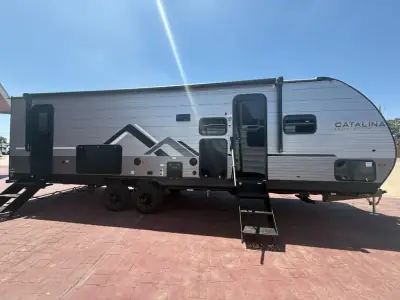 2027 Coachmen Catalina Legacy Edition 273DBHCK photo 3