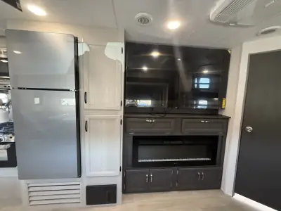 2027 Coachmen Catalina Legacy Edition 273DBHCK photo 37