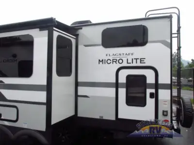 2027 Forest River Flagstaff Micro Lite 25DBH photo 4