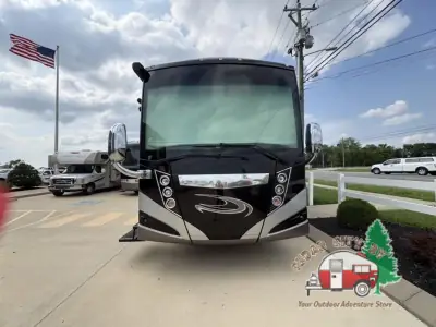2013 Itasca Ellipse 42QD photo 2
