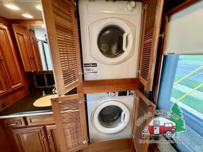 2013 Itasca Ellipse 42QD photo 27