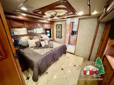 2013 Itasca Ellipse 42QD photo 20