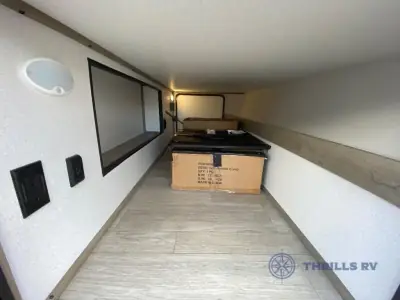 2026 Palomino Solaire 2430BHS photo 10
