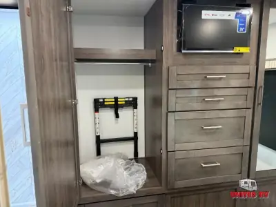 2026 Entegra Coach Esteem 29V photo 30