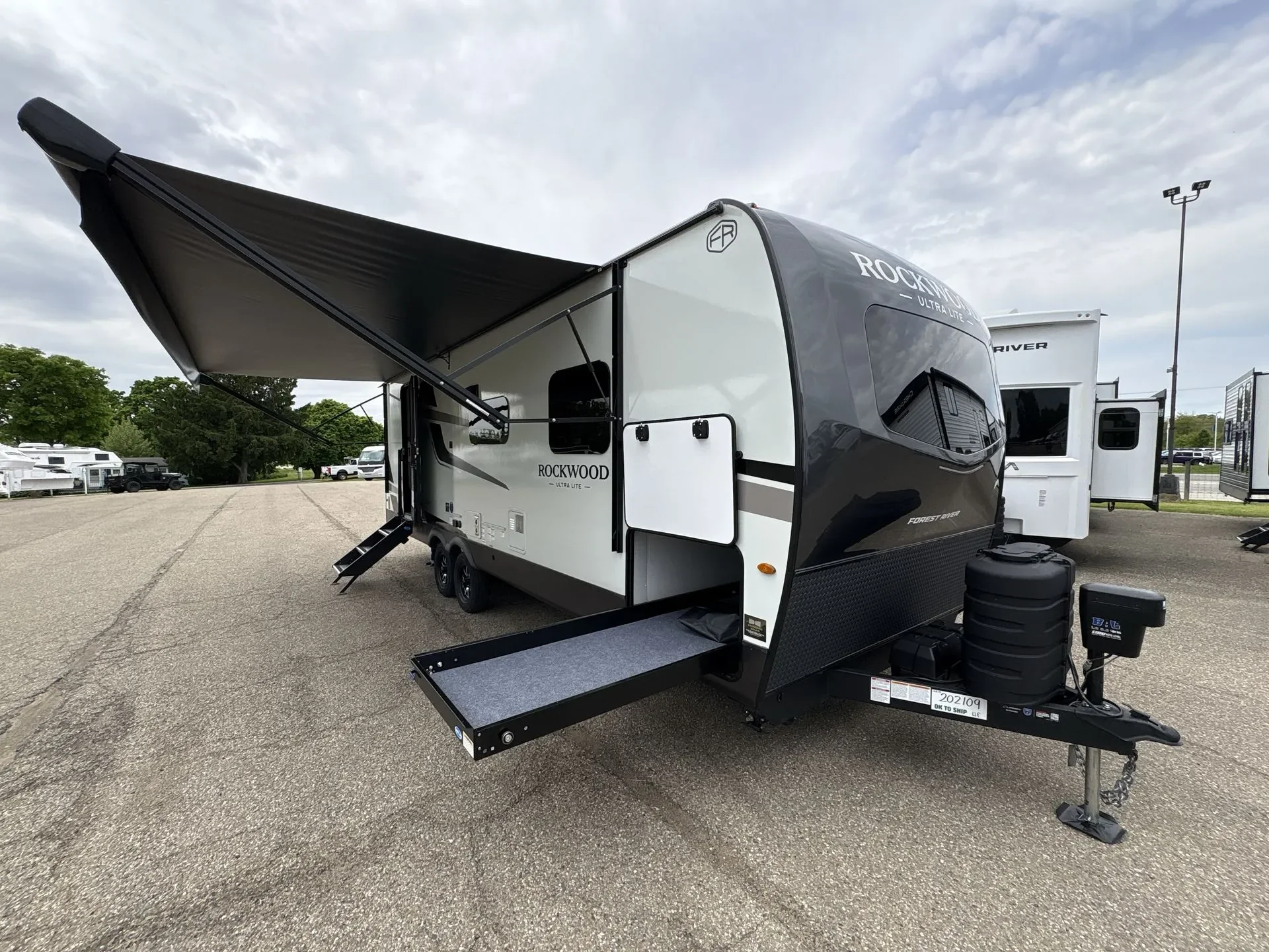 2026 Forest River Rockwood Ultra Lite 2606WS exterior