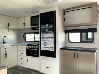 2026 Jayco Jay Flight SLX 330TBS photo 14